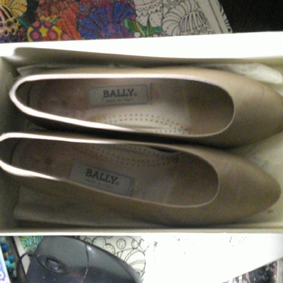 Bally Shoes - Picture 1 of 3